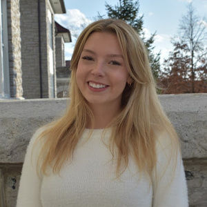 Meet your Posher, Candace